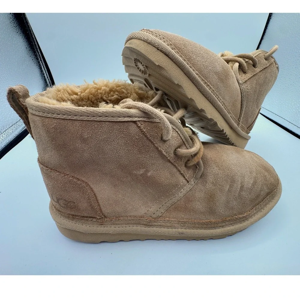 UGG Neumel Chestnut Suede Lace Up Chukka‎ Boots 1017320K Kids 5 Womens 7